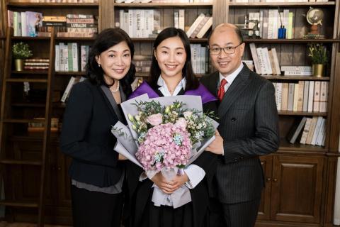 Louie Tsui 如一攝影 - Family Portrait 家庭相拍攝 Louie Tsui 如一攝影 - Family Portrait 家庭相拍攝