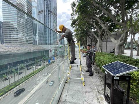 梁 師傅 - 高空工作