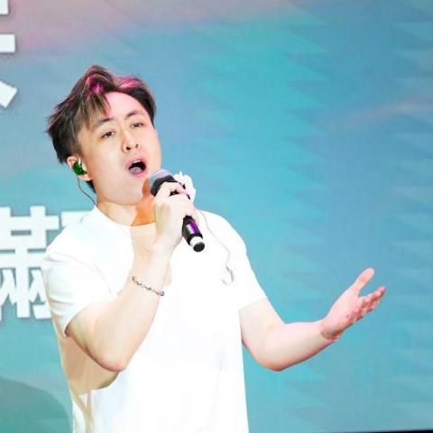 提供拍攝 影片 費用服務的專家David Tai