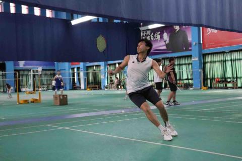 Long sir 私人羽毛球教練 -  Long sir 私人羽毛球教練 -