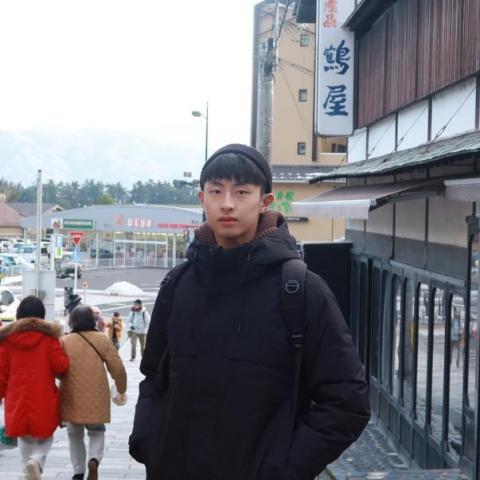 提供海報設計教學服務的專家Eric