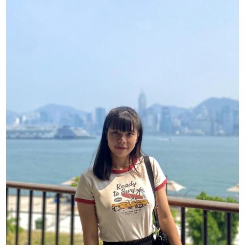 提供駕駛學院補考價錢服務的專家Mercyccxy