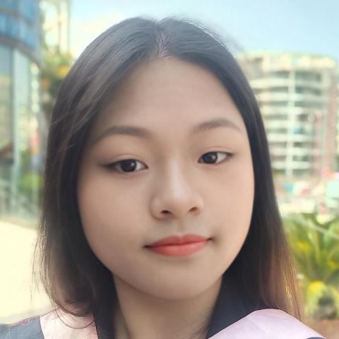 提供琵琶課程服務的專家Esther