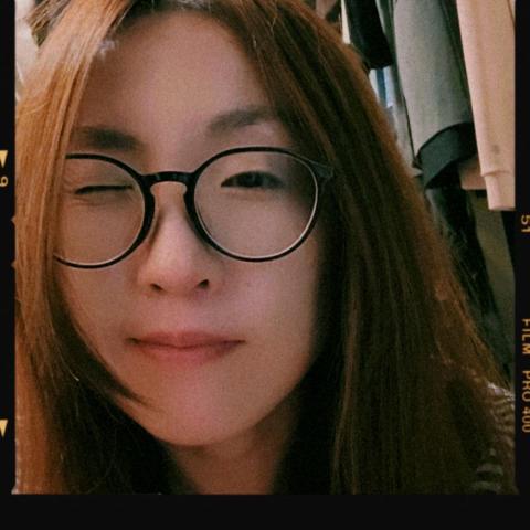 提供印卡片 影印店服務的專家Angela Im