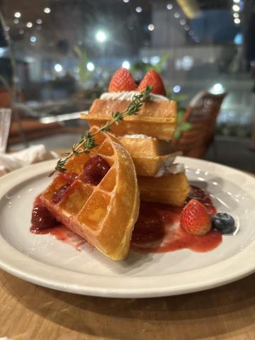 Alfred Au -  Alfred Au -