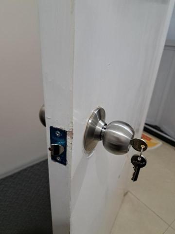 Tsz Yat Angus Ng - 更換房門鎖 Tsz Yat Angus Ng - 更換房門鎖