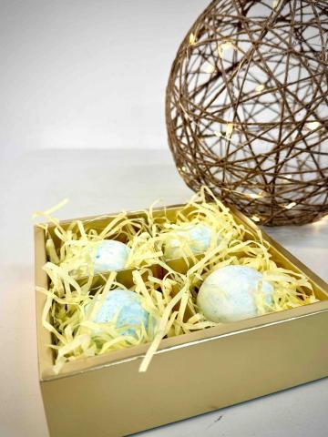 IN Aroma Power Ltd - 沐浴泡泡球
融合植物精油與礦物成分，於溫水中綻放香氣與泡沫，舒緩身心疲勞、滋潤肌膚，讓你在家享受純淨自然的療癒時光。