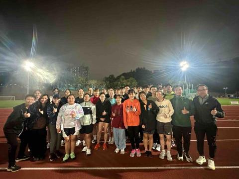 Chak Ho Yan Timothy - 2024-25年 城大田徑隊合照 (二排右四) Chak Ho Yan Timothy - 2024-25年 城大田徑隊合照 (二排右四)