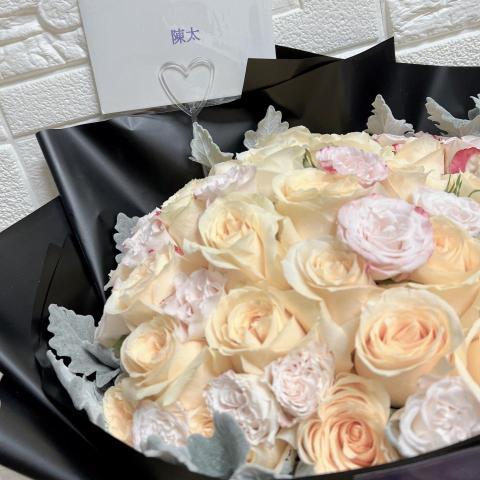 提供美容師兼職服務的專家Helen Li