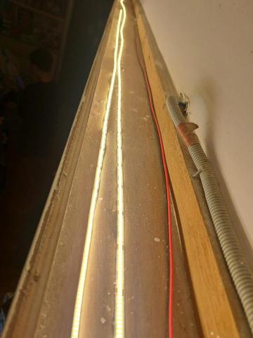 Tsz Yat Angus Ng - 更換燈帶