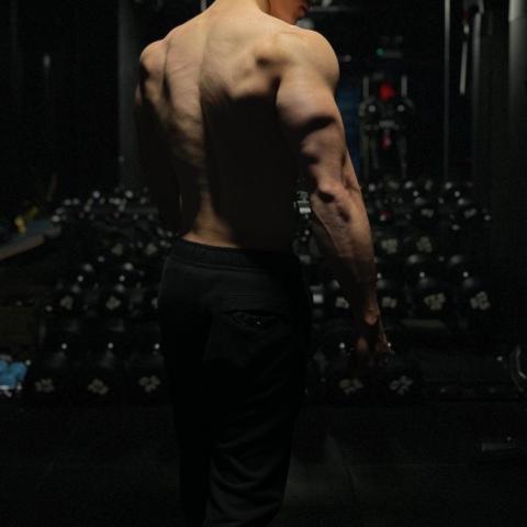 提供灣仔按摩lihkg服務的專家Mozi