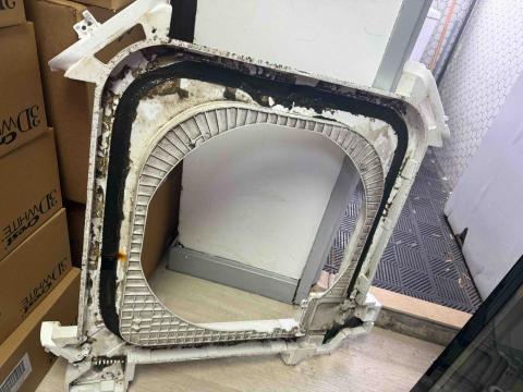 弘晉工程有限公司 - 四面出風污糟程度 會引致故障