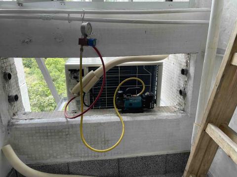 銀河冷氣工程 55404119 - 安裝分體機