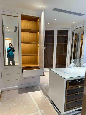 提供舞台工程課程服務的專家余師父