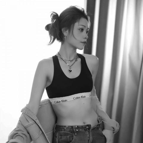 提供專業形象照香港服務的專家Jessica 