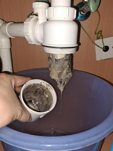 Tsz Yat Angus Ng - 去水慢，清洗隔器