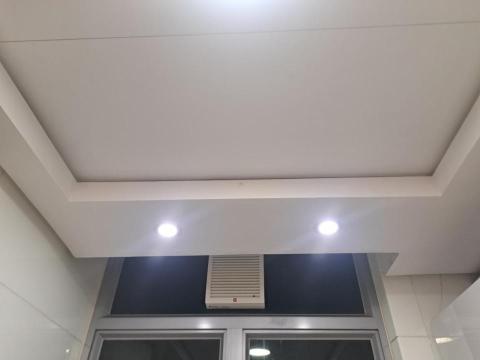 Tsz Yat Angus Ng - 安裝新燈廚房