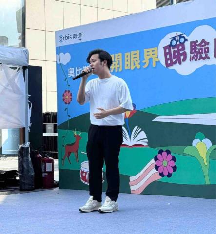 提供鋼琴調音價錢2022服務的專家陶君豪（TO SIR)