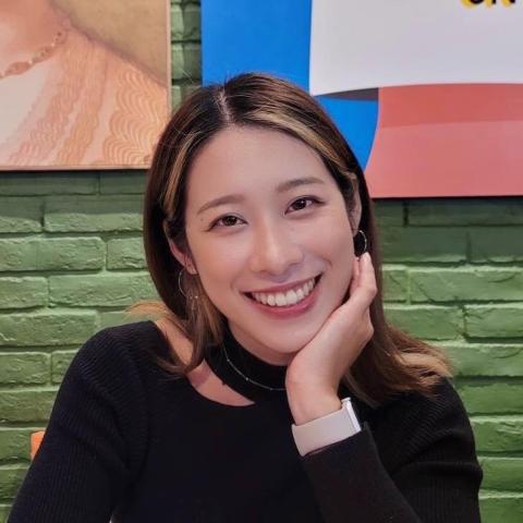 提供寵物美容推薦香港服務的專家Louise Agape Ting