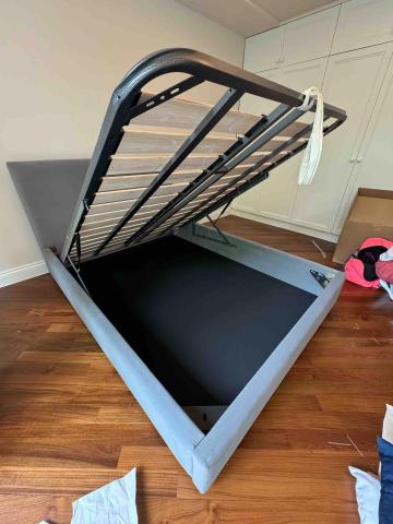 CP RATIO SERVICE - 淘寶傢俬安裝 — 特大雙人床（油壓式）