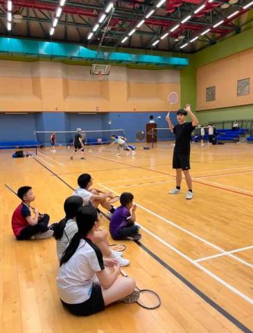 Yip sir 私人羽毛球教練 - 