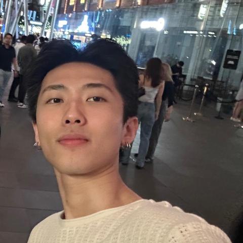 The pros providing math tutorLeo Lui