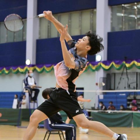 羽毛球教練/陪打🏸 - 提供羽毛球課程的專家