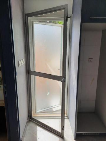 泓泰工程公司（鋁窗工程） - 玻璃門