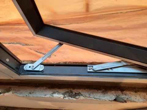 泓泰工程公司（鋁窗工程） - 窗鉸