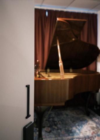 Fuji Music Hong Kong - 三角琴室