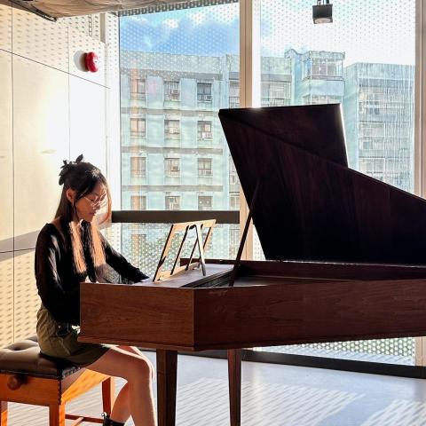 提供學彈琴服務的專家Sum Yu Tsui