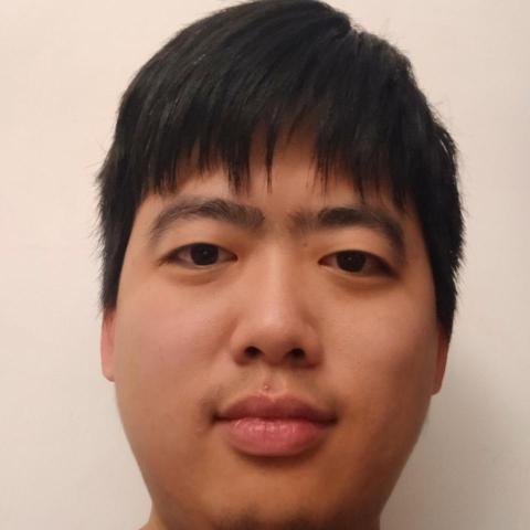 提供粤语翻译普通话服務的專家容敏光