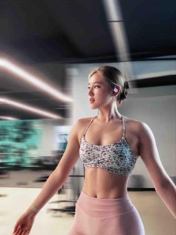 提供辽宁鞍山怎样找健身女教练会所美女鞍山健身女教练️baoyang cyou服務的專家个人教练