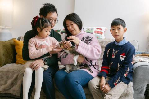 Forever Love Journey - 皇家唐橋井的溫馨家庭拍攝！Annie 想與年老的狗貓留下回憶。孩子活潑，寵物搶鏡，Wellington Rocks 讓每張照片充滿魔力。一天滿滿的喜悅與家庭之愛。

http://www.foreverlovejourney.com/

#londonweddingphotographer #londonpreweddingphotographer #hongkongphotographer