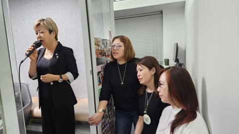 敢唱音樂學院 - 成人小組唱歌班上課情景