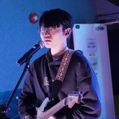 chun kit Cheung - 提供結他教學的專家