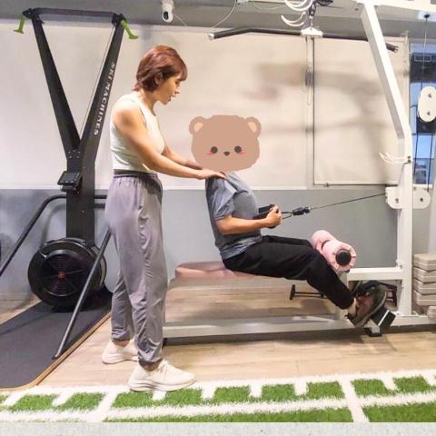 Yungie - specialize in Aerial Yoga