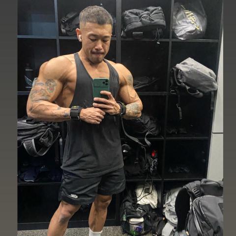 提供吊燈高度調整服務的專家Nelson