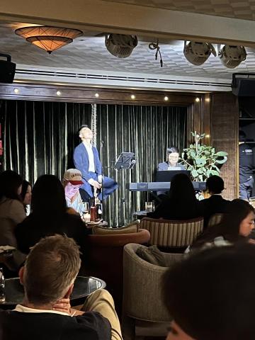 Jon - 會所演出
音樂滿滿的一個晚上
觀眾聽得很陶醉