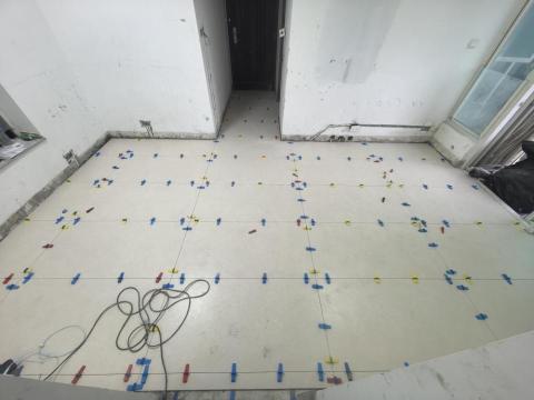 建泥水工程 - 鋪磚600*1200