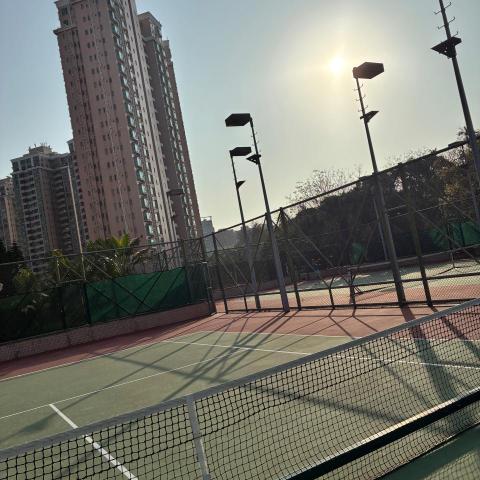 提供網球服務的專家Philip Wu