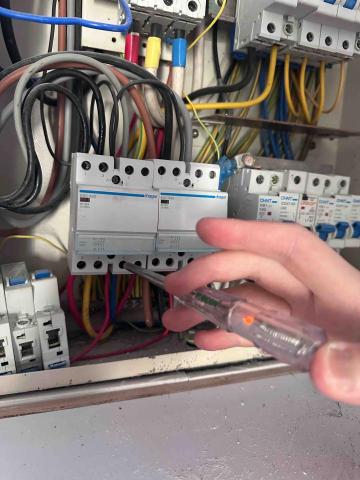 譚生 - 住宅室內斷電檢查排解恢復