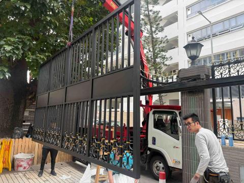 Ming Wong - 吊裝車閘