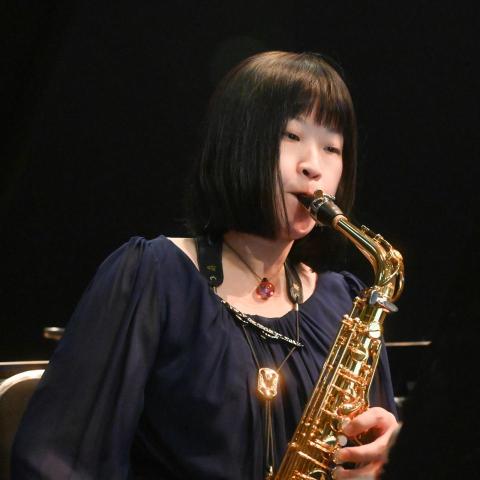 Mel Fung - specialize in Saxophone Lessons