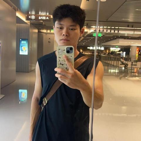 James - 提供匹克球課程的專家